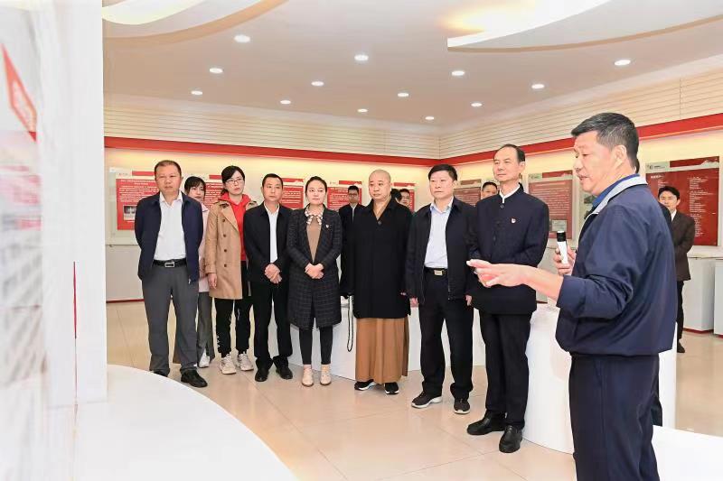 福建省人大常委會(huì)黨組書記、副主任雷春美和全國人大代表到順昌虹潤等地調(diào)研